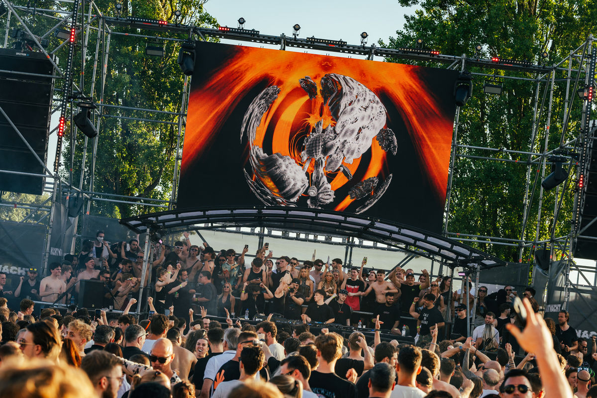 Loading... just a sec